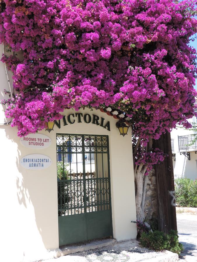 Victoria Studios Spetses Town Exterior photo