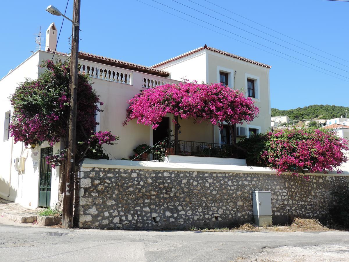 Victoria Studios Spetses Town Exterior photo